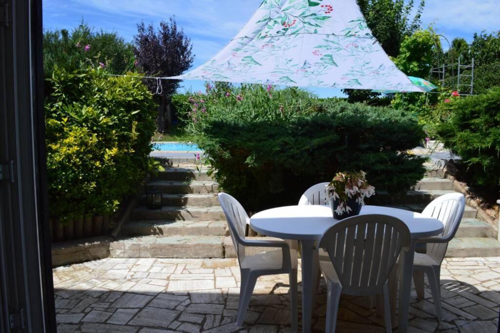 Halte Quelque Part Apartment